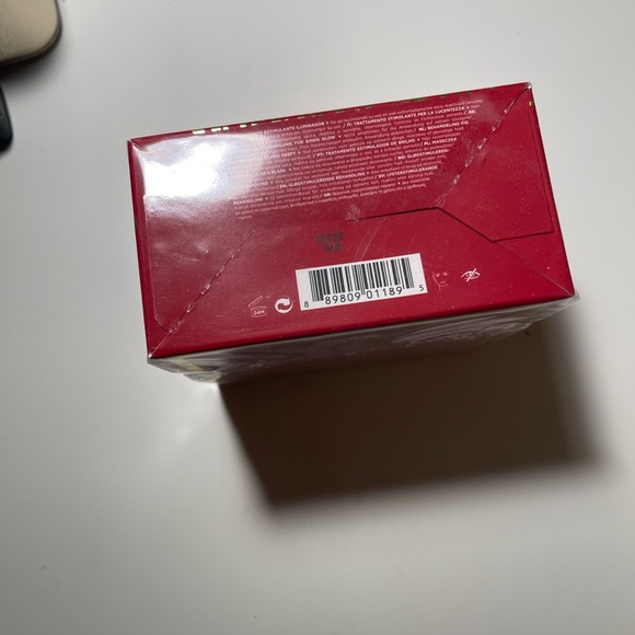 Glam glow youth mud - Picture 3 of 3